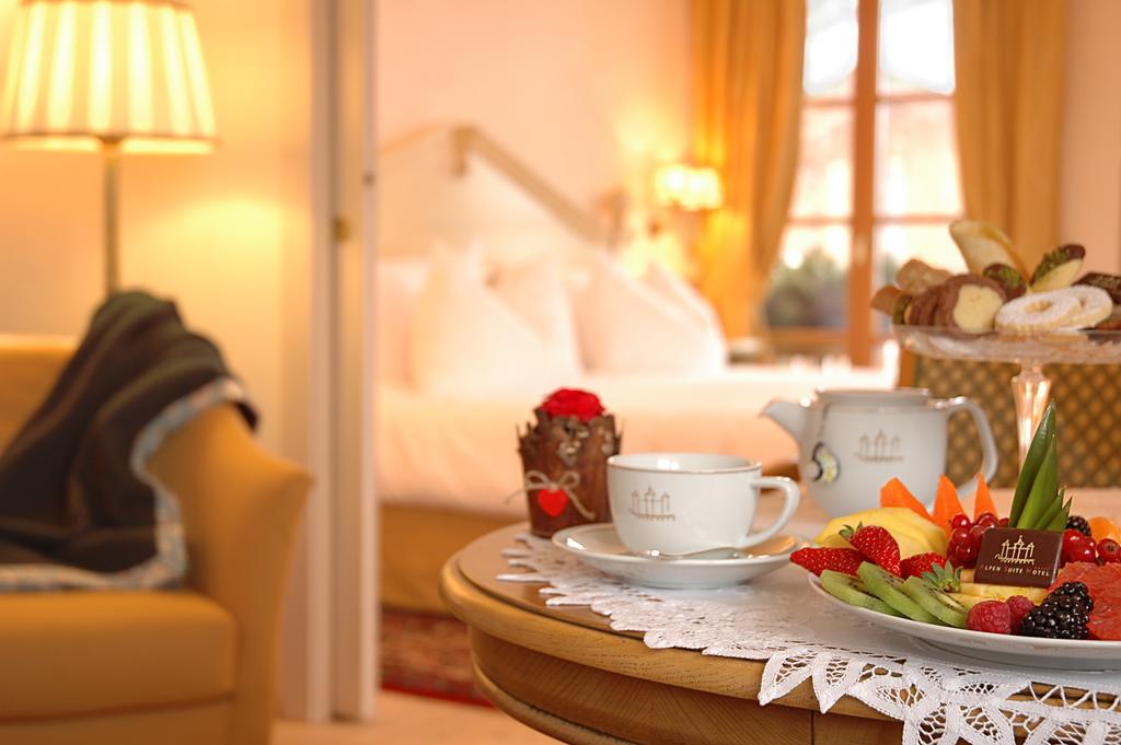 Alpen Suite Hotel Мадонна-ди-Кампильо Экстерьер фото